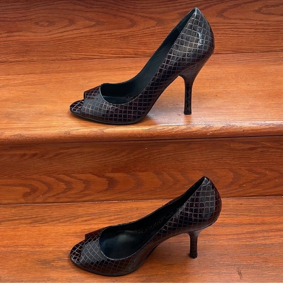 Enzo Angiolini Eamaylie Black Texture Peep Toe Heels - Picture 7 of 15